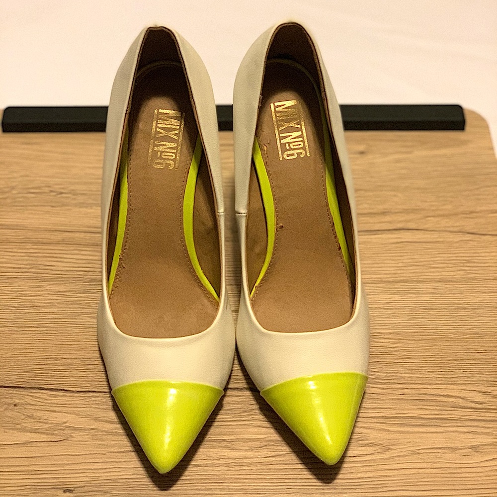 Women Heels Sz. 8.5